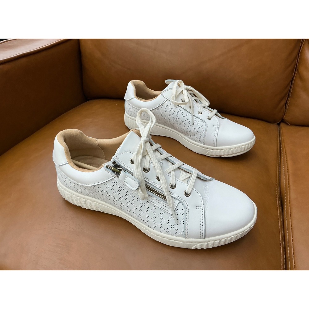 Clarks Caroline Ayla Sneakers Womens 10 White Perforated Leather Zip